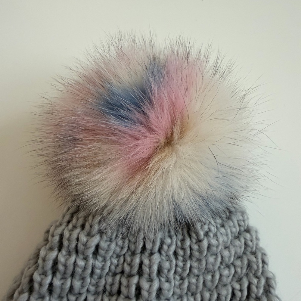 Wool Blend Beanie Hat Genuine Fox Fur Pom Os Marled Grey Kyi Kyi Canada Winter — image 5 of 7